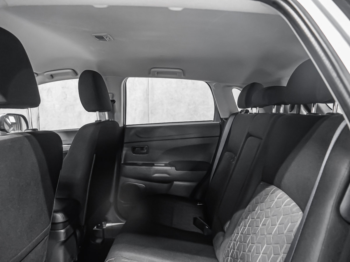Mitsubishi RVR ES FWD CARPLAY CAMÉRA SIÈGES CHAUFFANTS 2025-11