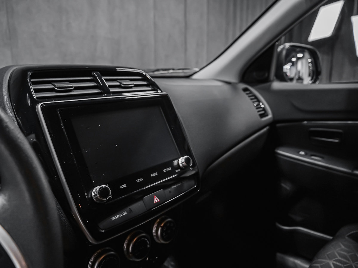 Mitsubishi RVR ES FWD CARPLAY CAMÉRA SIÈGES CHAUFFANTS 2025-10