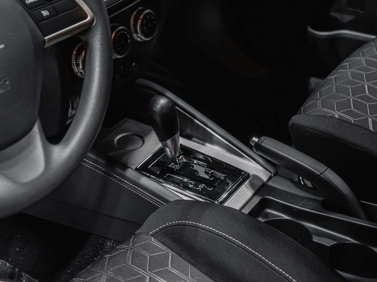Mitsubishi RVR ES FWD CARPLAY CAMÉRA SIÈGES CHAUFFANTS 2025-6