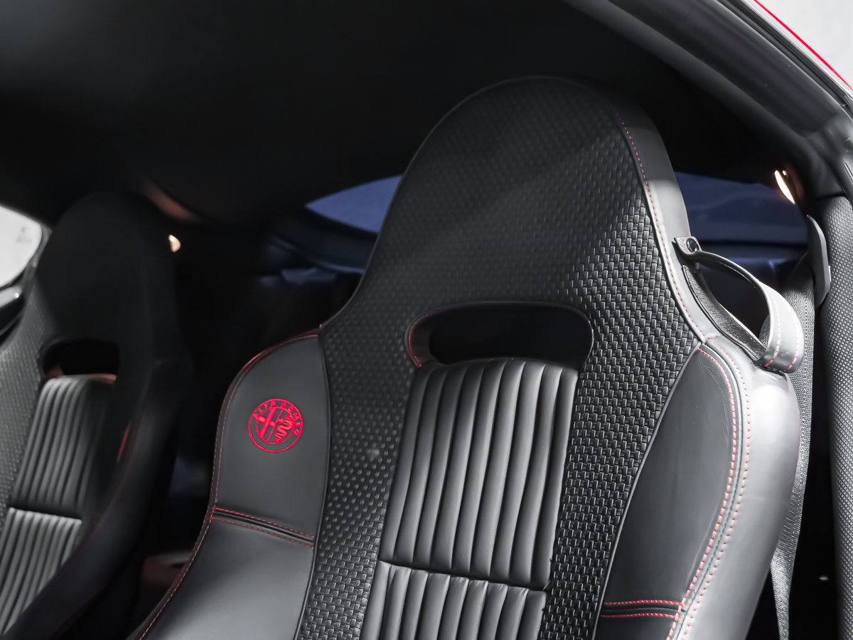 Alfa Romeo 8C Competizione  2008-39