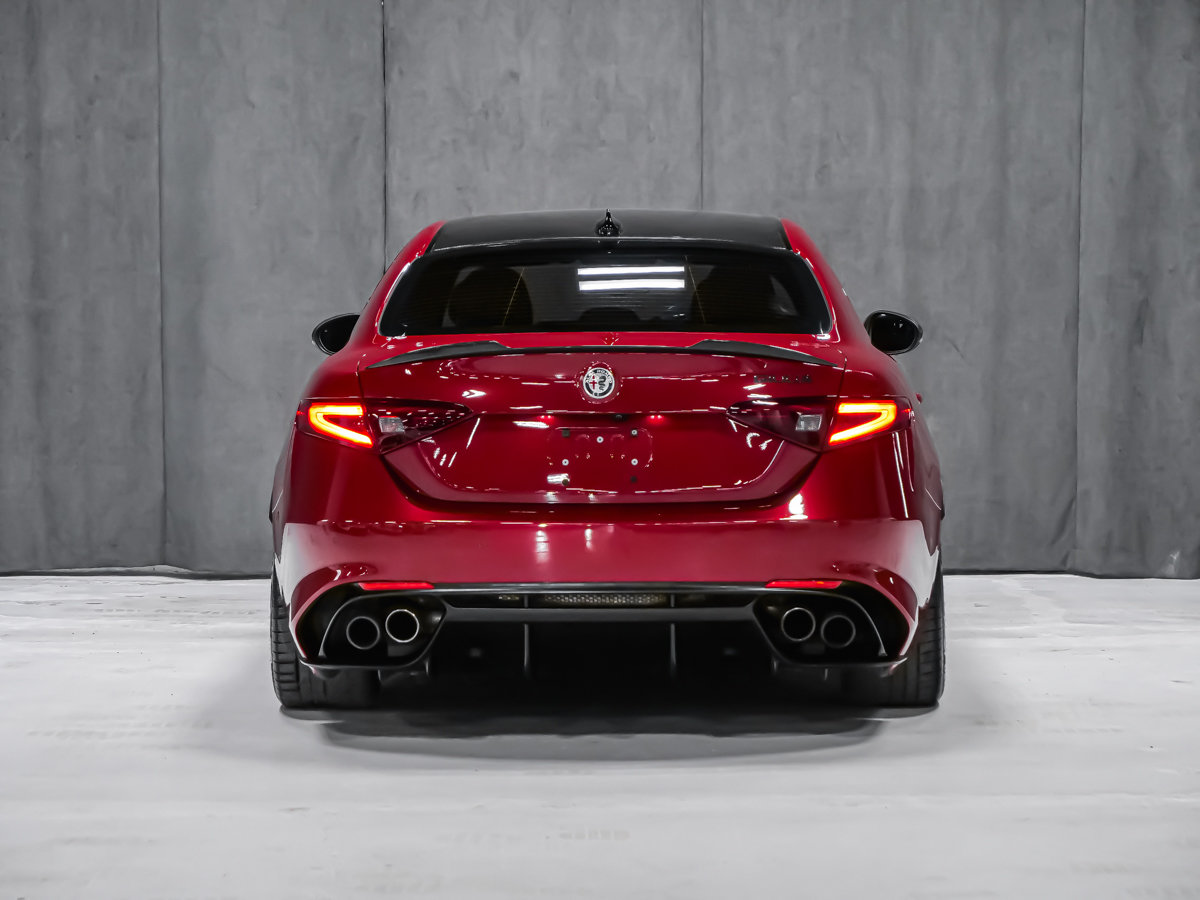 Alfa Romeo Giulia QUADRIFOGLIO CARBON TOIT CARBONE ASSIST CONDUITE 2021-3