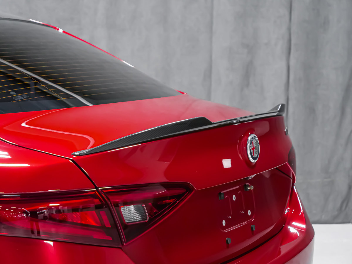 Alfa Romeo Giulia QUADRIFOGLIO CARBON TOIT CARBONE ASSIST CONDUITE 2021-9