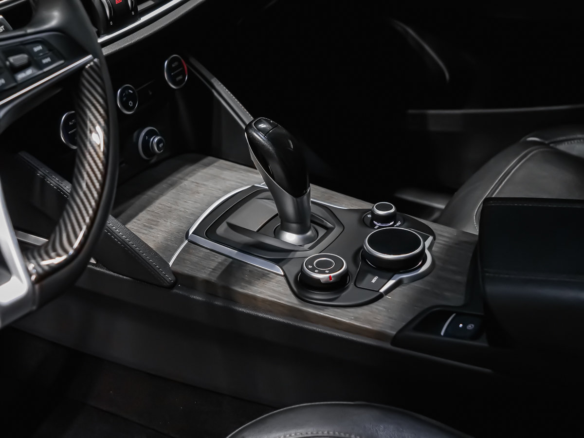 Alfa Romeo Stelvio Ti BARRE DE TOIT DÉMARREUR A DISTANCE 2018-9