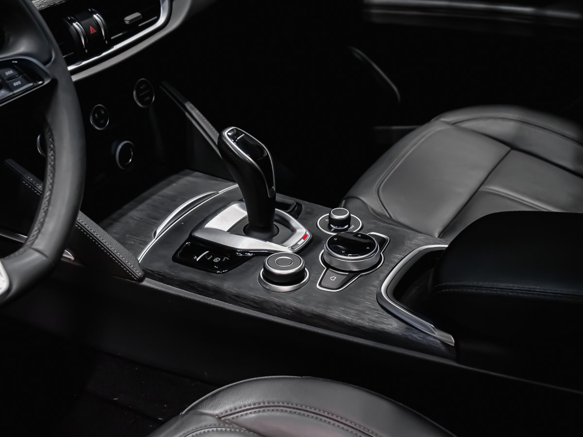 Alfa Romeo Stelvio Sprint 2021-6