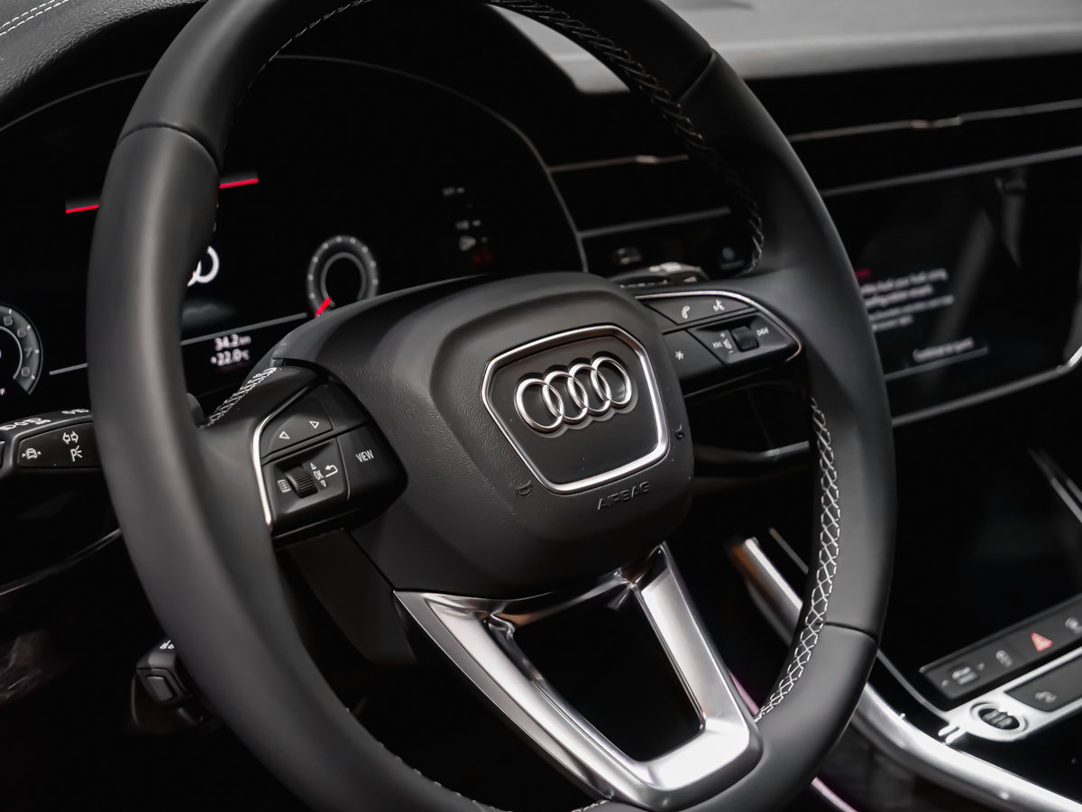 2026 Audi Q7 S LINE-10