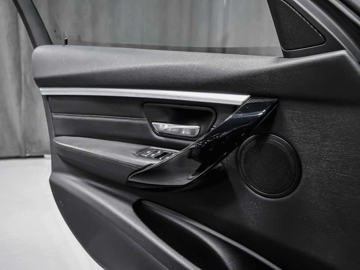 2016 BMW 3 Series 328i xDrive-12