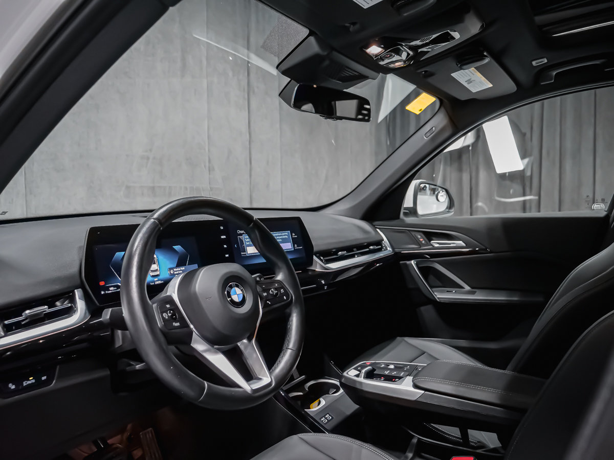 2024 BMW X1 XDRIVE28I TOIT PANORAMIQUE VOLANT CHAUFFANT-5