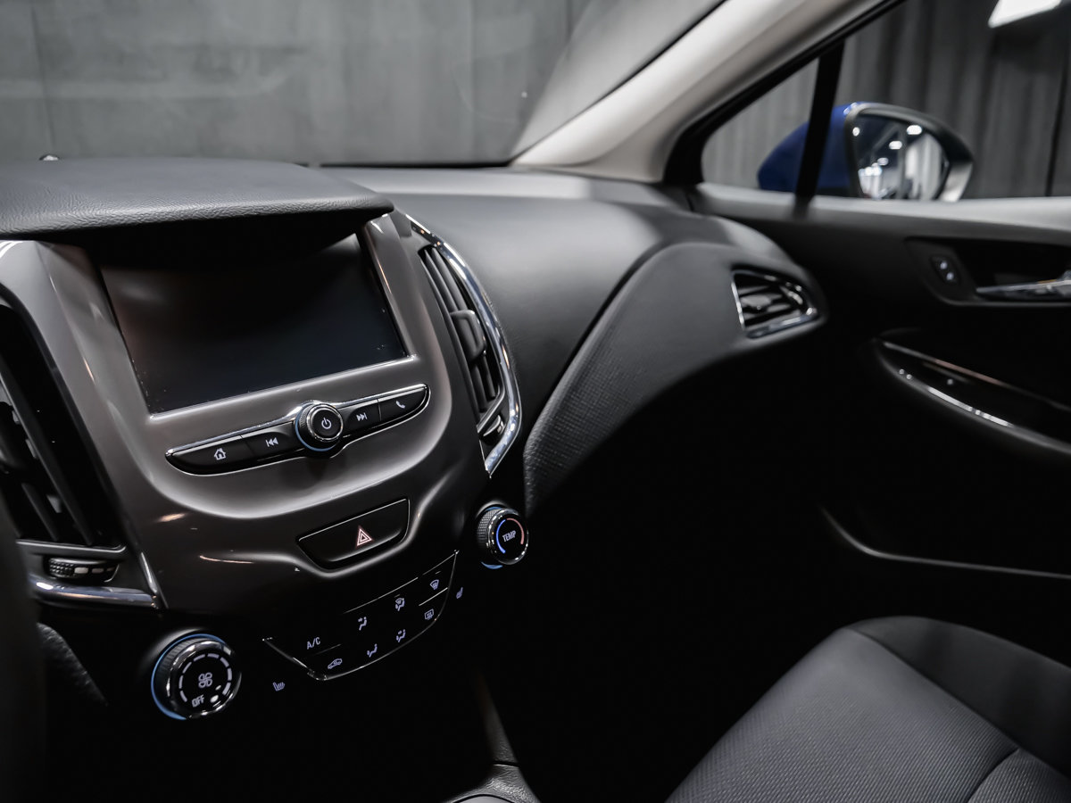 Chevrolet Cruze LT 2 SET DE PNEUS SIÈGES CHAUFFANT APPLE CAR PLAY 2018-7