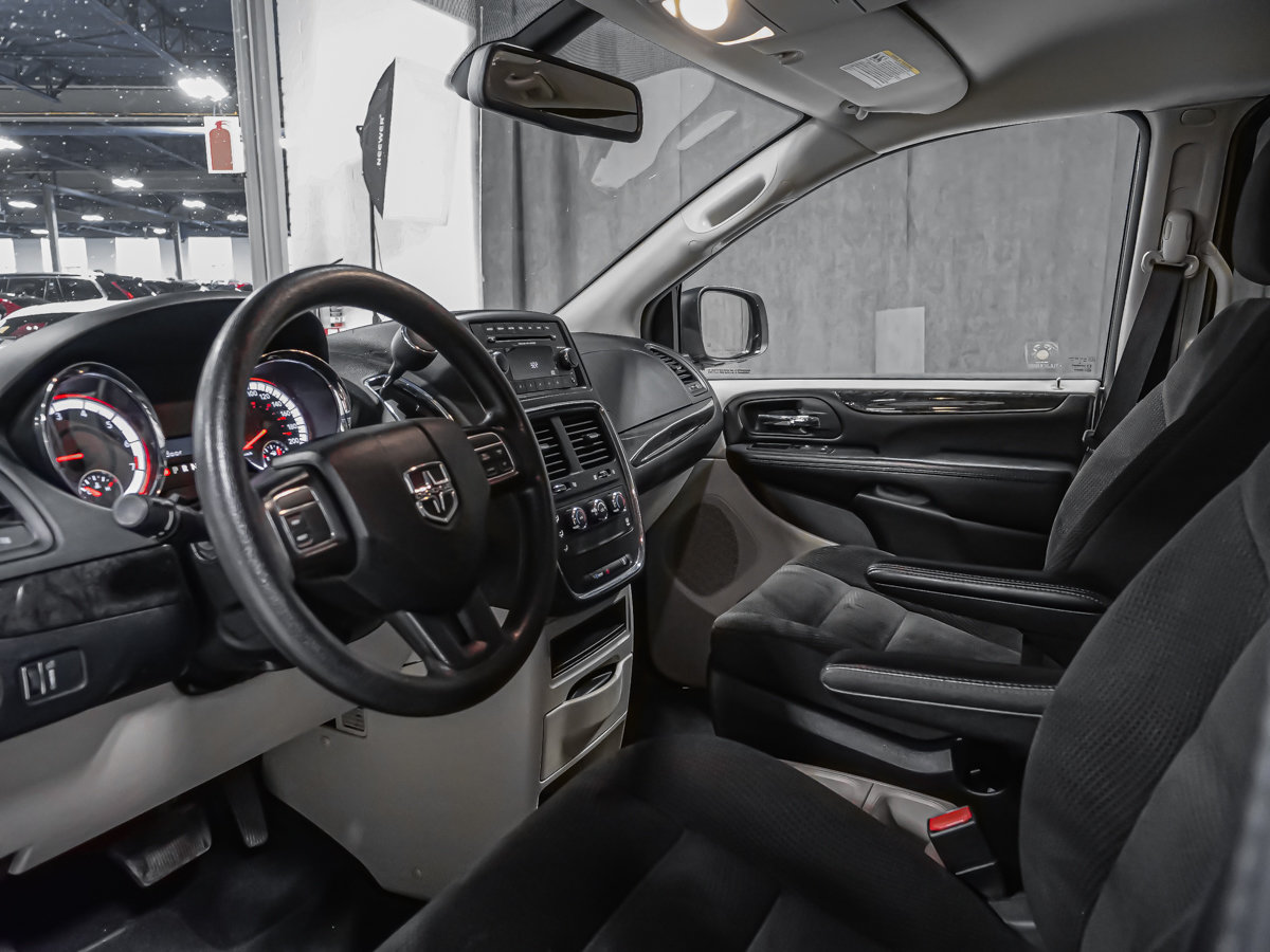Dodge Grand Caravan SXT 2019-1