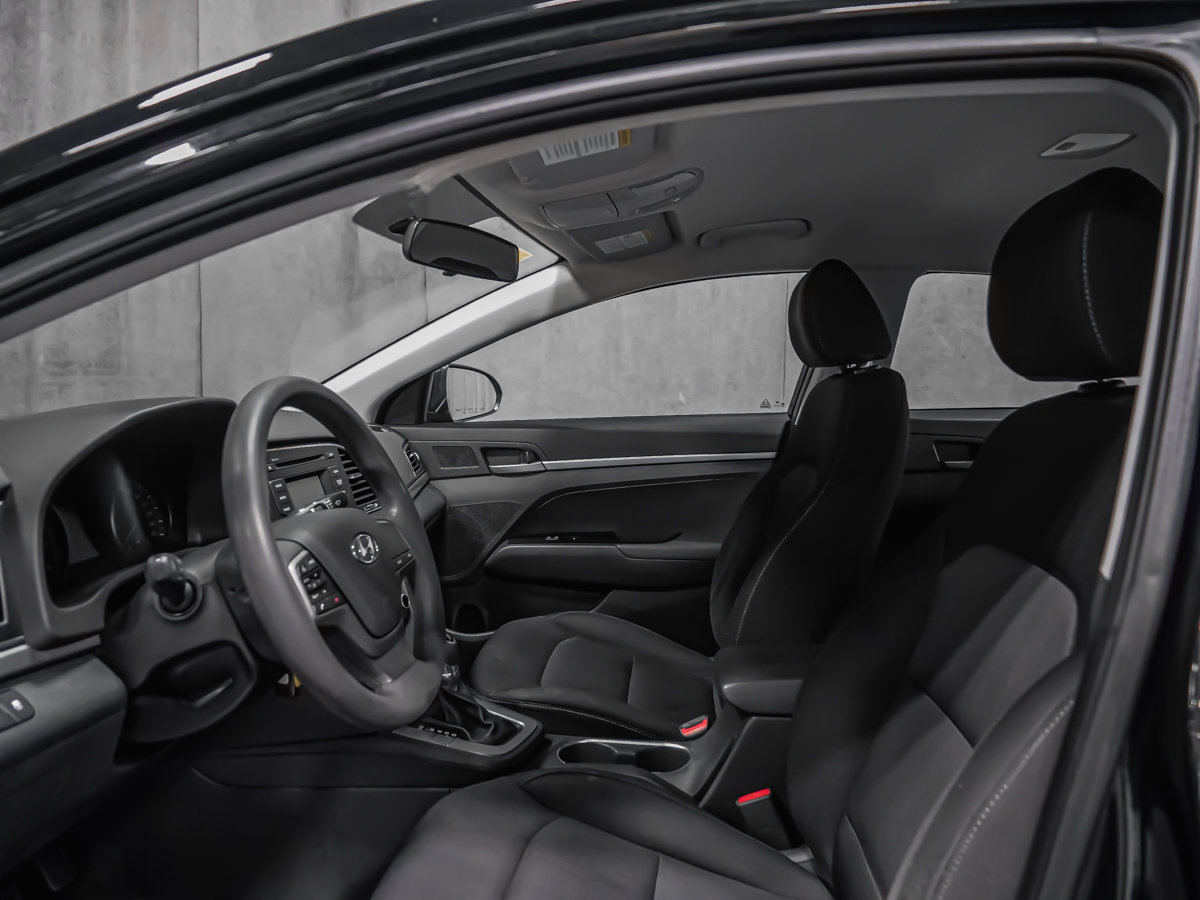 2017 Hyundai Elantra LE SIÈGES CHAUFFANT CRUISE CONTROL-11