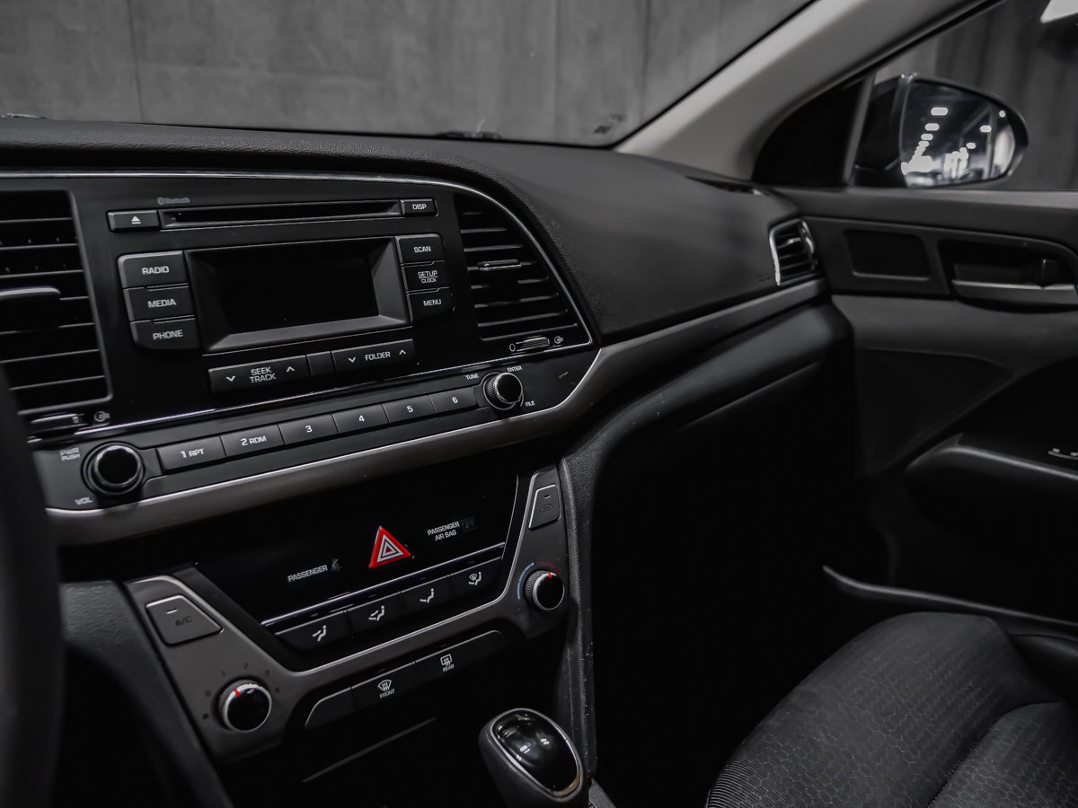 2017 Hyundai Elantra LE SIÈGES CHAUFFANT CRUISE CONTROL-9