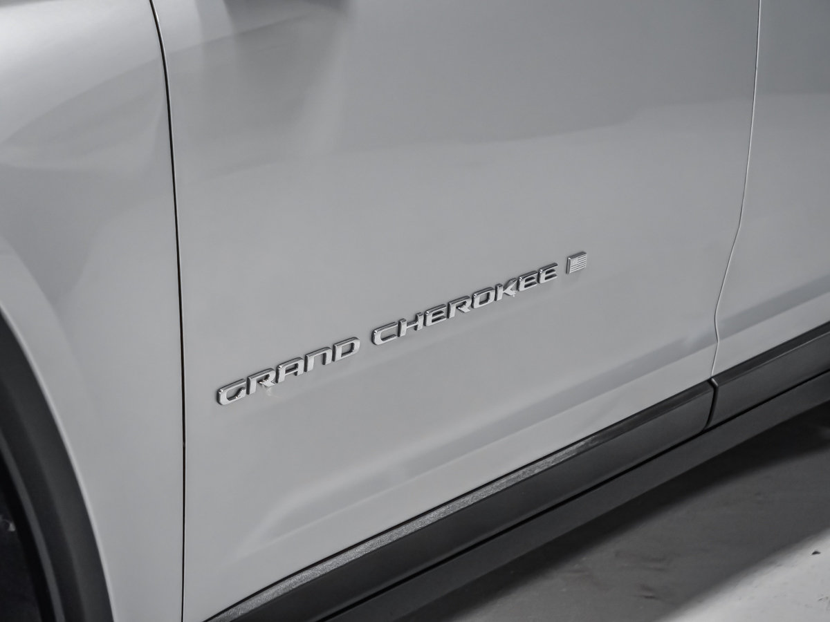 Jeep Grand Cherokee L LIMITED NAV TOIT PANO SIÈGES VENTILÉS ATTELAGE 2021-13
