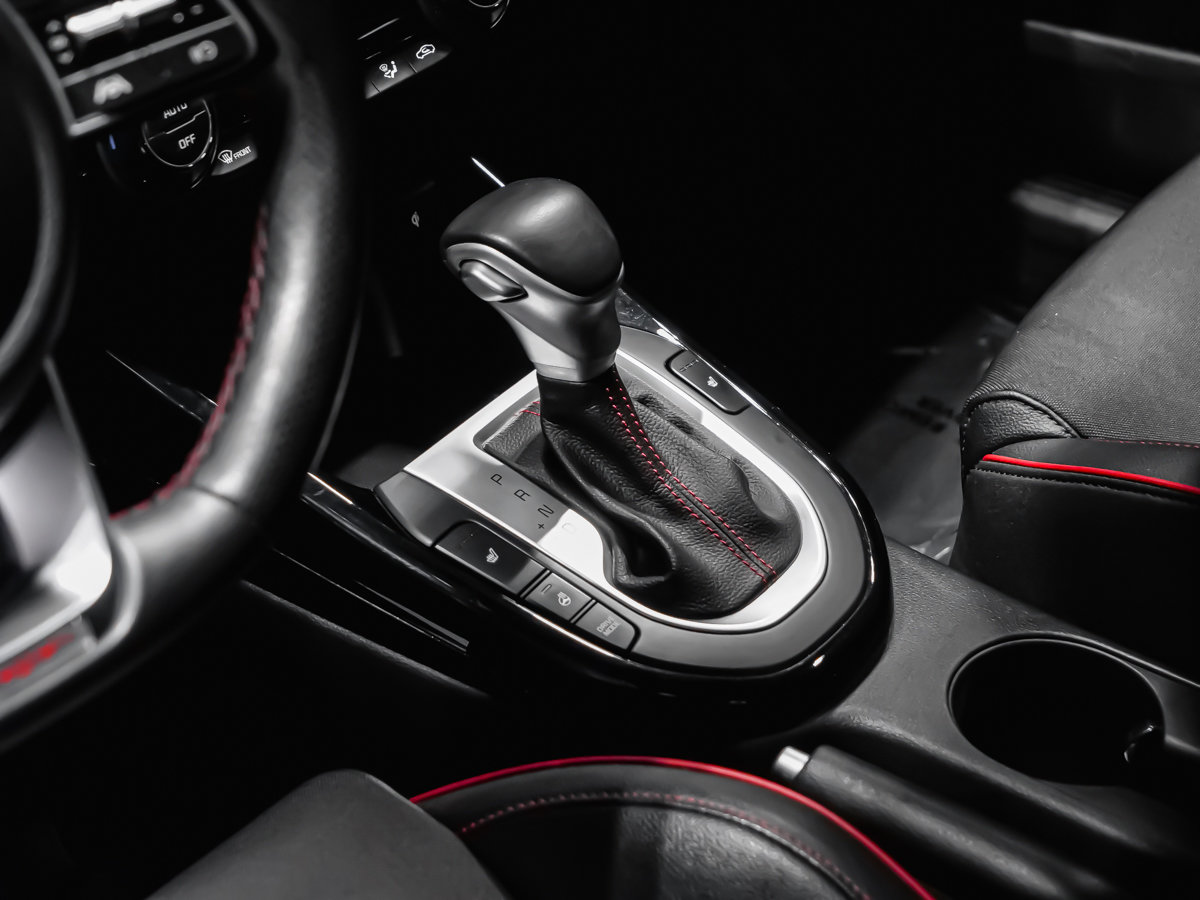 Kia Forte5 GT 2023-6