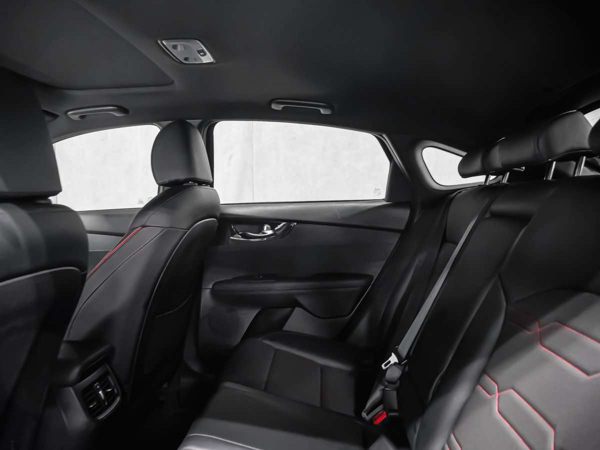 Kia Forte5 GT 2023-17