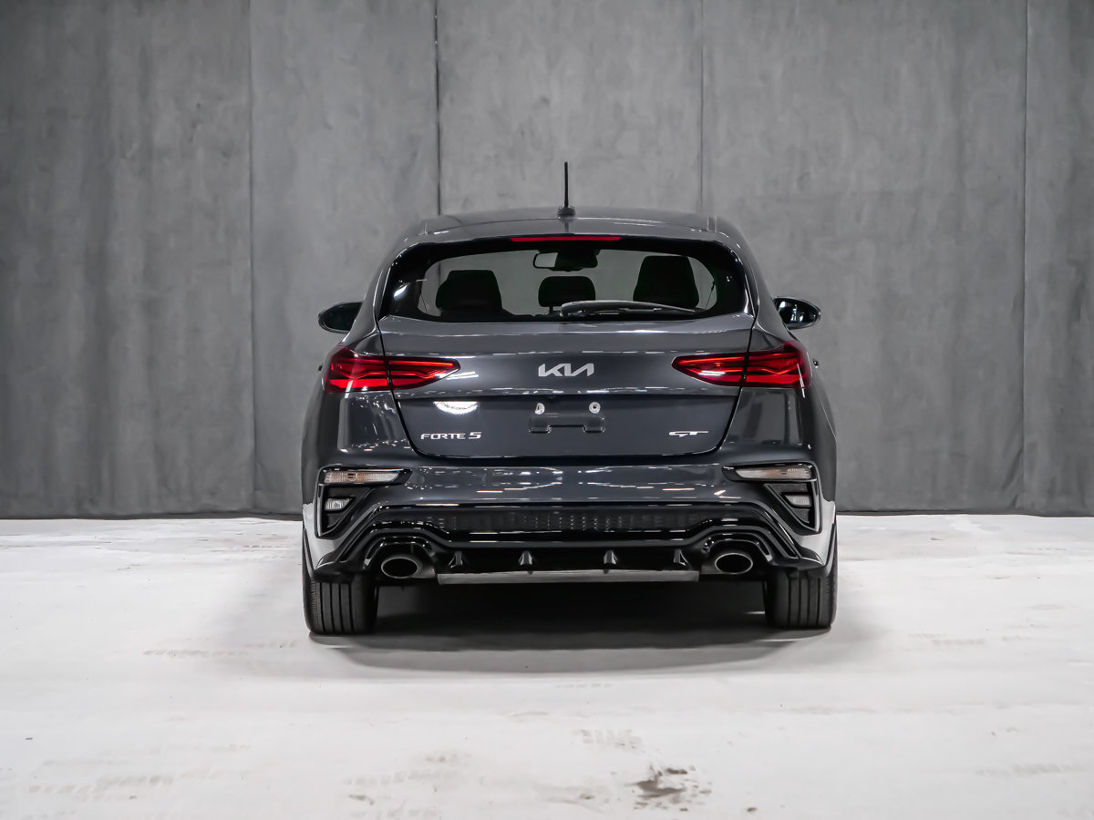 Kia Forte5 GT 2023-4