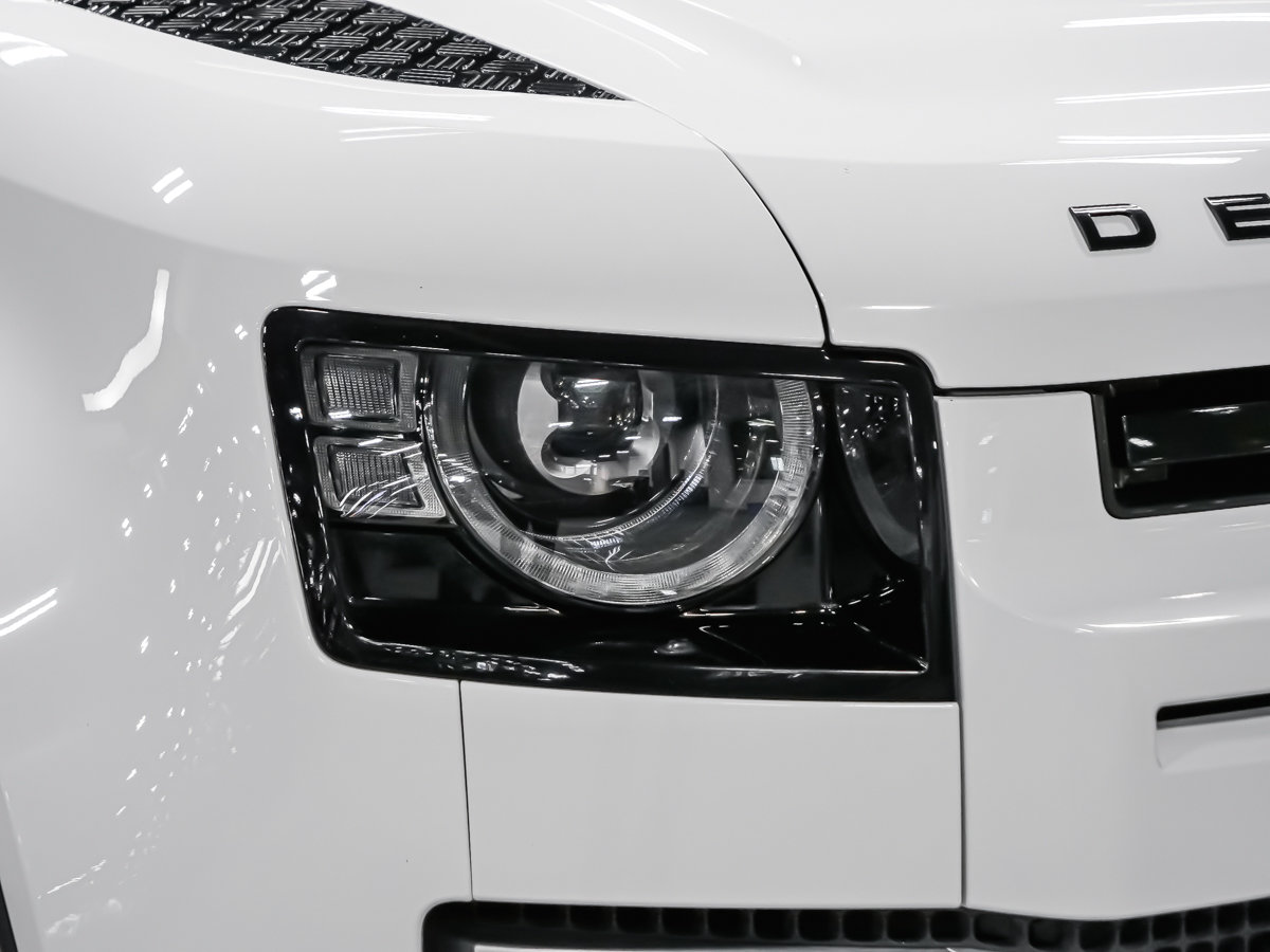 Land Rover Defender 110 SE P400 SUSPENSION ADAPTATIVE AFFICH. TÊTE HAUTE 2023-28