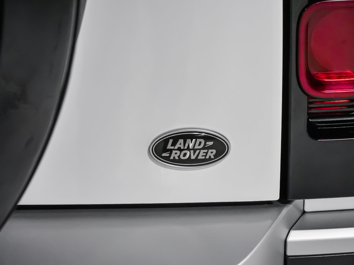 Land Rover Defender 110 SE P400 SUSPENSION ADAPTATIVE AFFICH. TÊTE HAUTE 2023-7