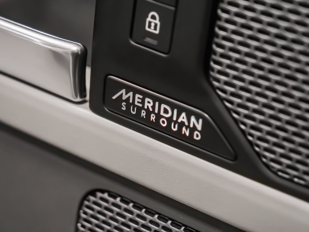 Land Rover Defender 110 SE P400 SUSPENSION ADAPTATIVE AFFICH. TÊTE HAUTE 2023-25