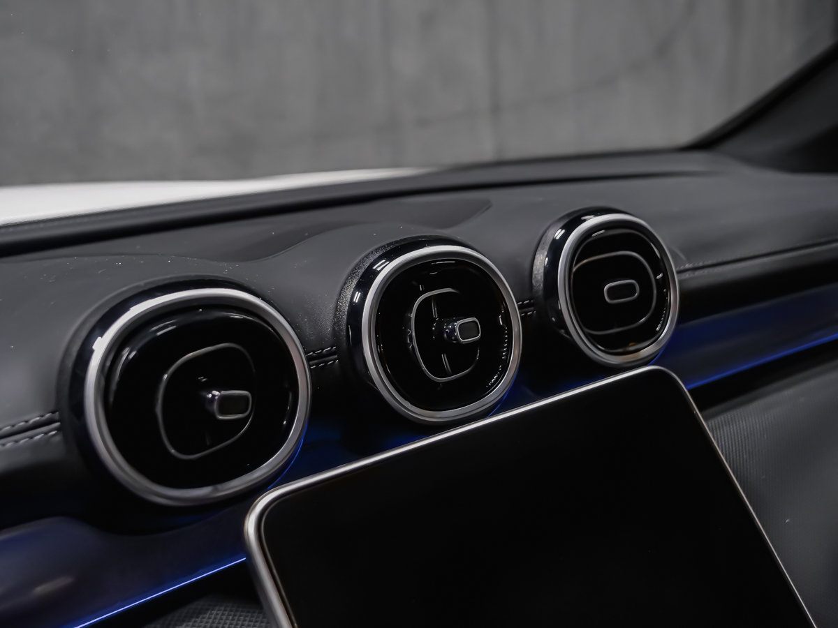 Mercedes-Benz GLC 300 4MATIC 2024-14