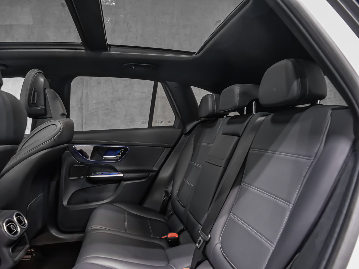 Mercedes-Benz GLC 300 4MATIC 2024-19