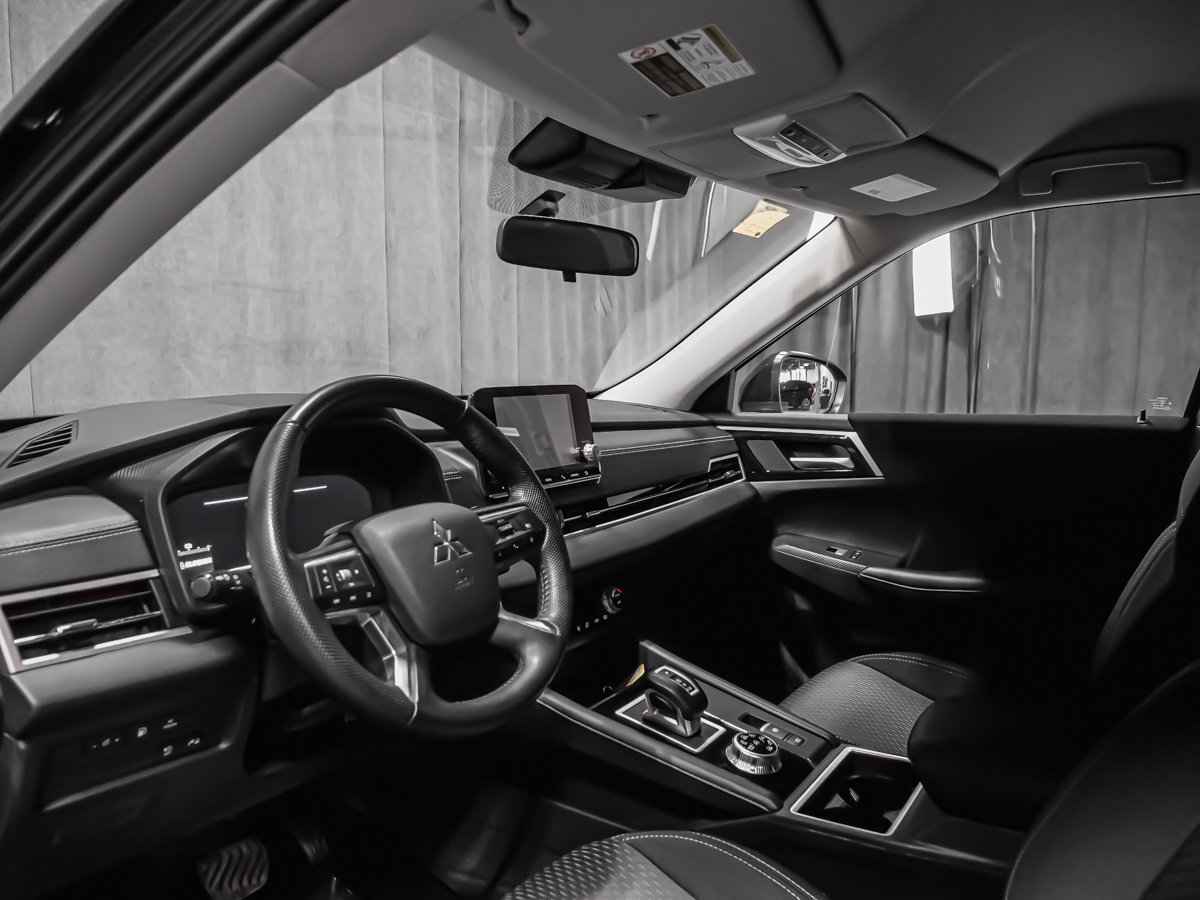 2025 Mitsubishi Outlander Plug-In Hybrid ES AWD APPLE CAR PLAY HEADLIGHT WASHER-6