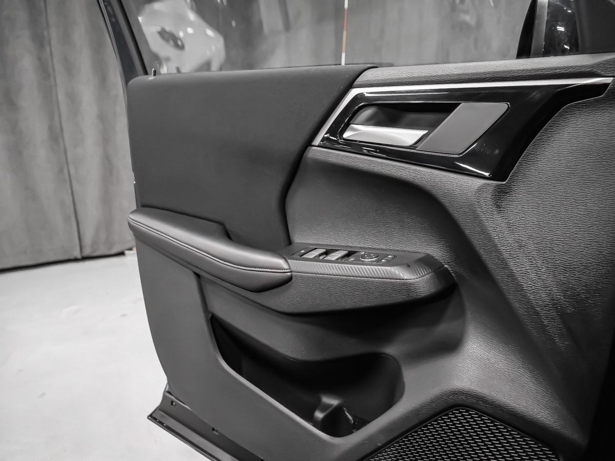 2025 Mitsubishi Outlander Plug-In Hybrid ES AWD APPLE CAR PLAY HEADLIGHT WASHER-10