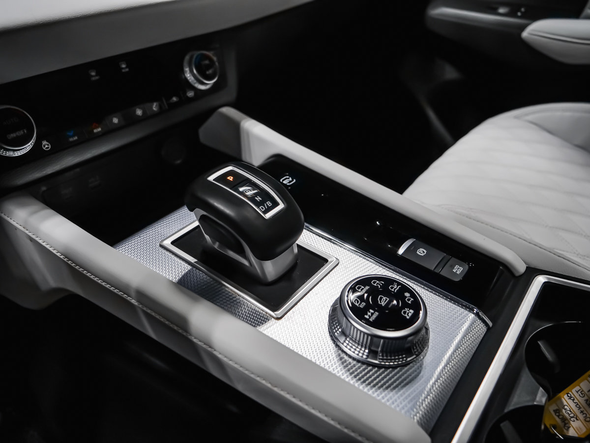 Mitsubishi Outlander Plug-In Hybrid PHEV GT S-AWC SIEGES MASSAGE PANORAMIQUE GPS 2025-10
