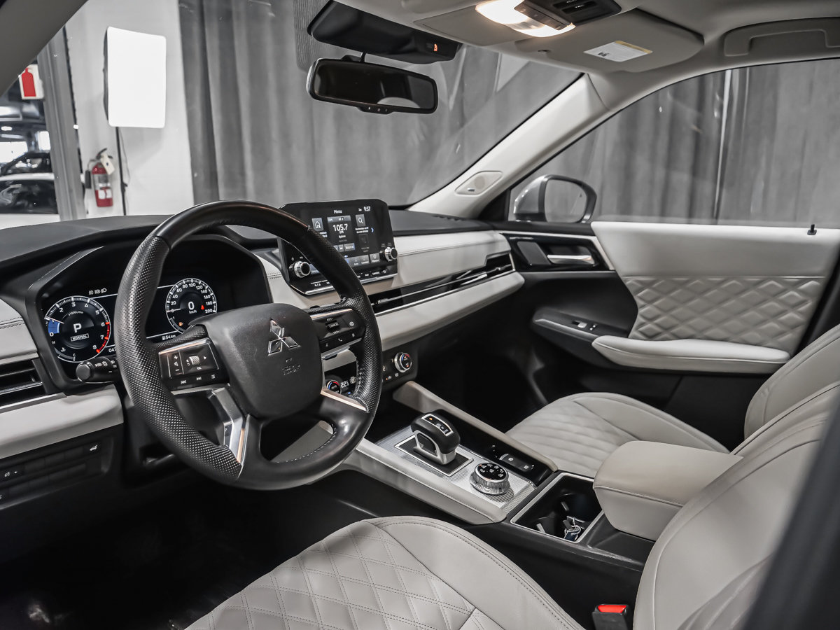 2023 Mitsubishi Outlander GT S-AWC-1