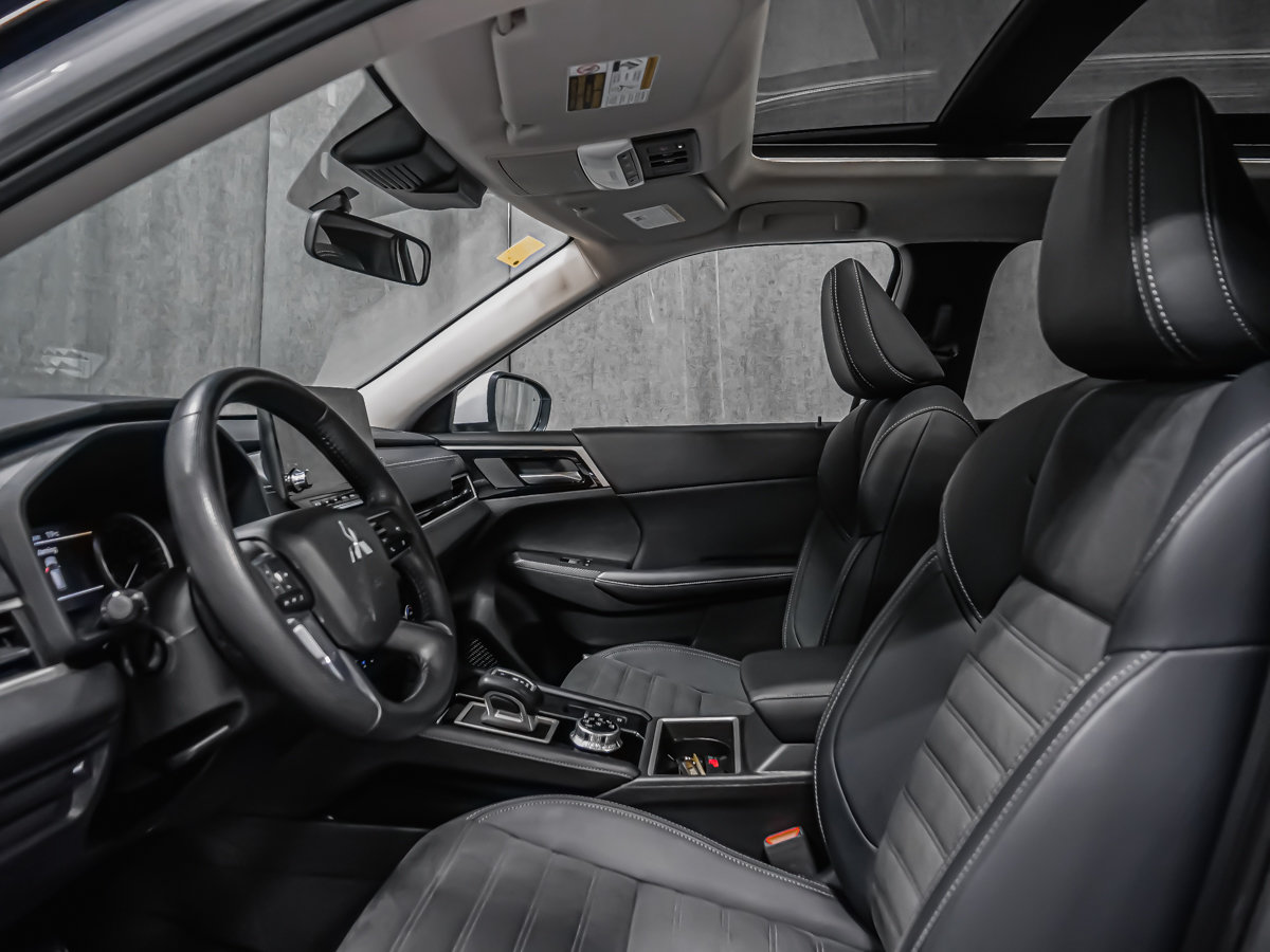 Mitsubishi Outlander LE BANC CHAUFFANT APPLE CAR PLAY SANS FIL 2024-13