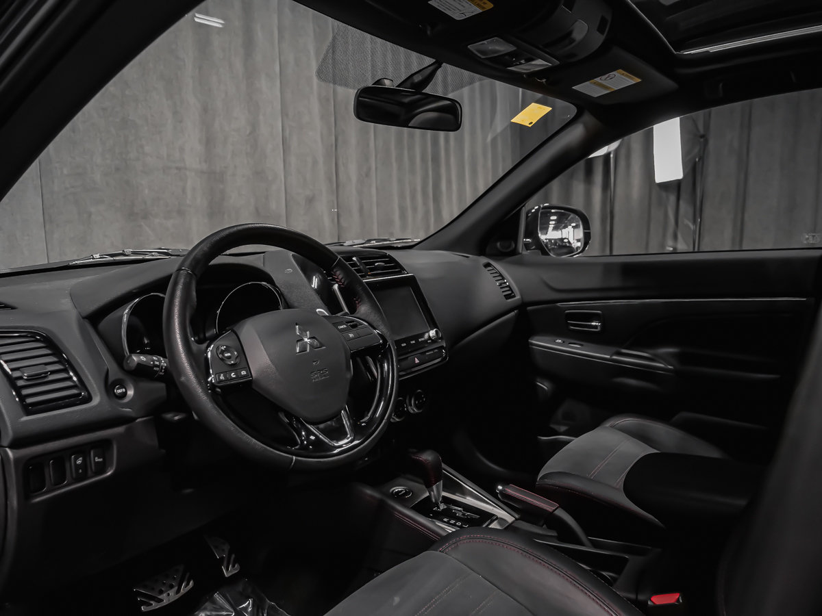 2024 Mitsubishi RVR GT AWC TOIT PANO CUIR VOLANT CHAUFFANT-6