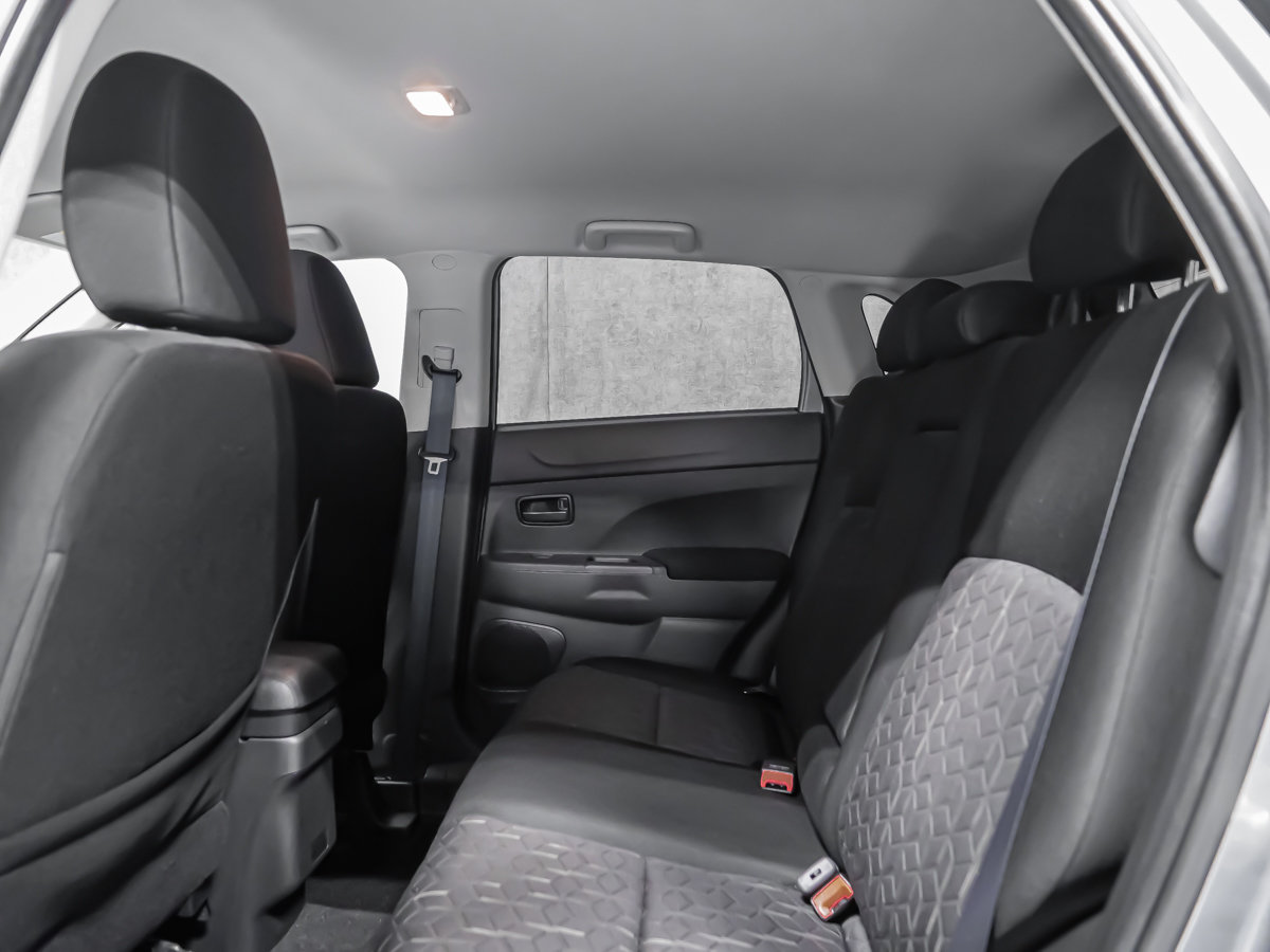 2024 Mitsubishi RVR ES  APPLE CAR PLAY-13
