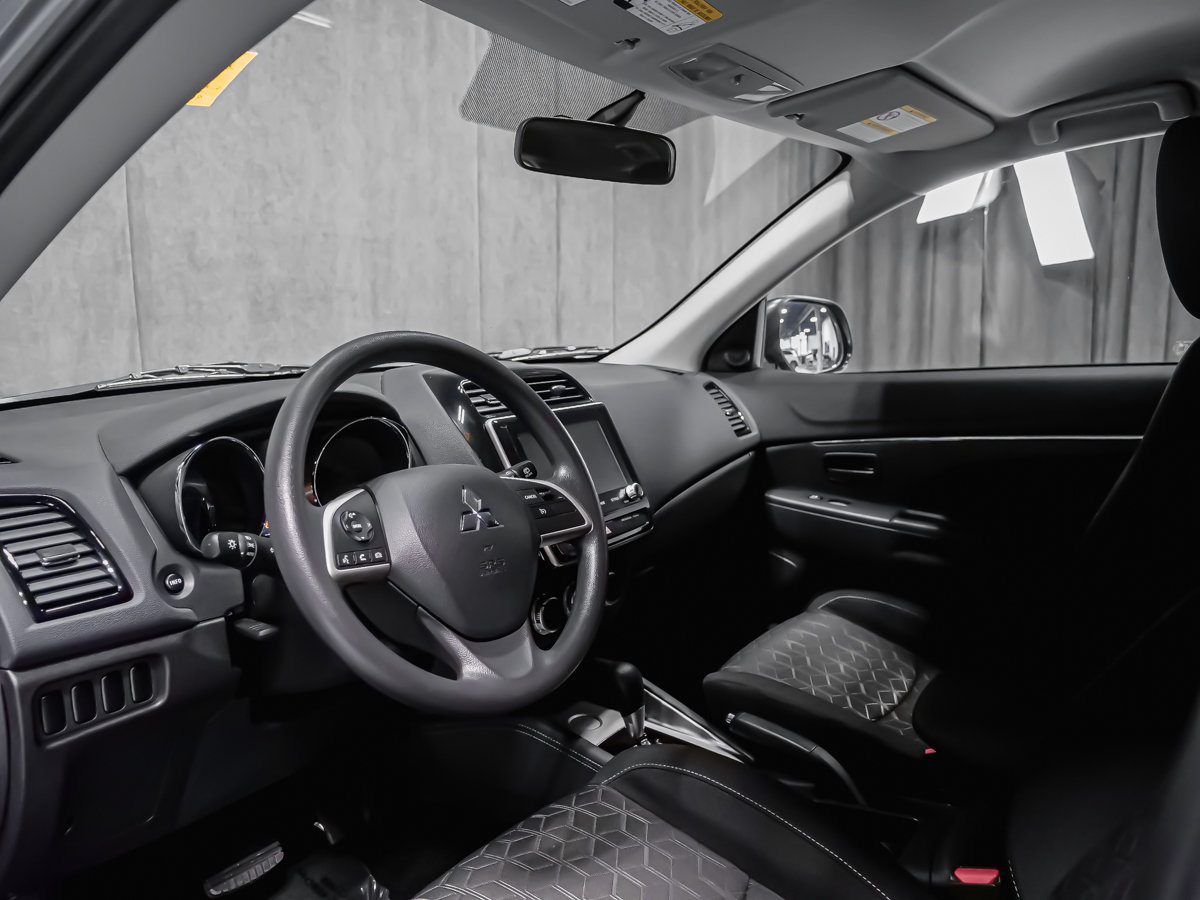2024 Mitsubishi RVR ES  APPLE CAR PLAY-5