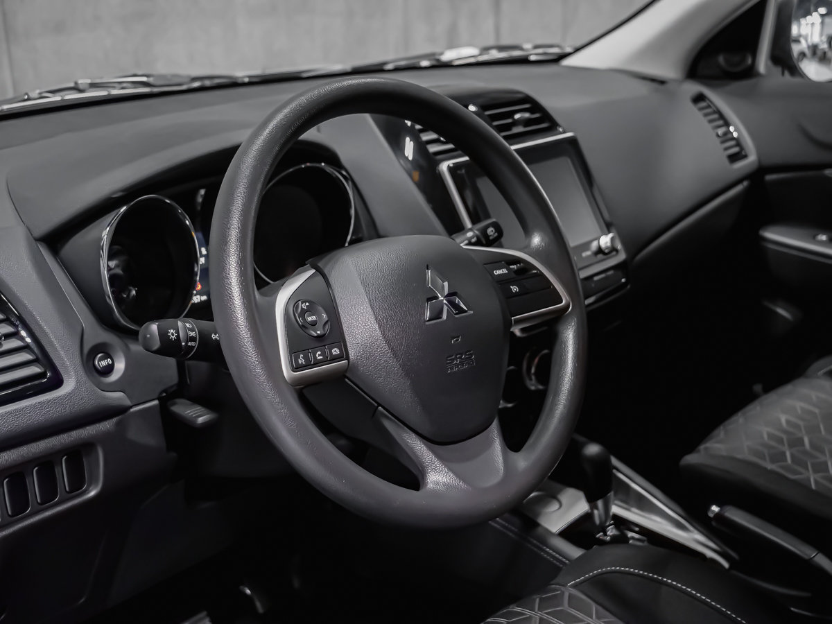 2024 Mitsubishi RVR ES  APPLE CAR PLAY-7