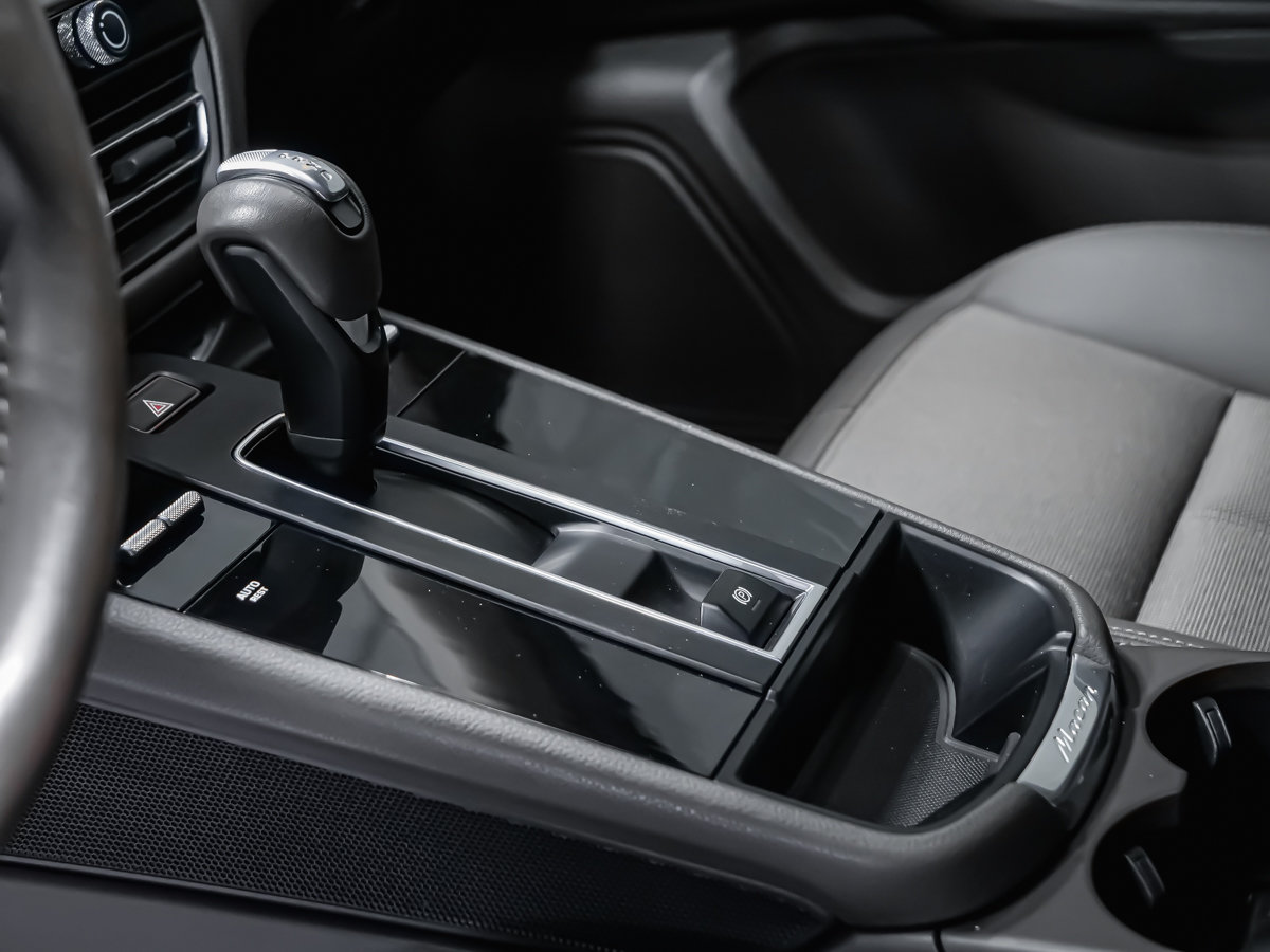 Porsche Macan 2 SET PNEUS 2022-10