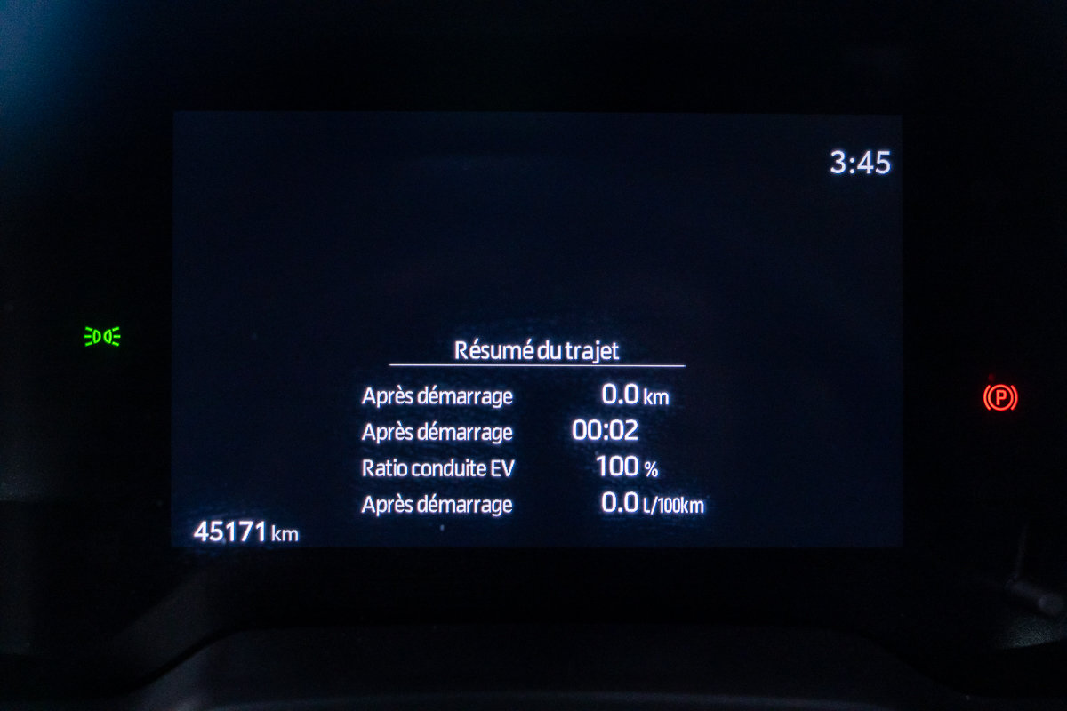 2025 Toyota Corolla Hybrid LE-2