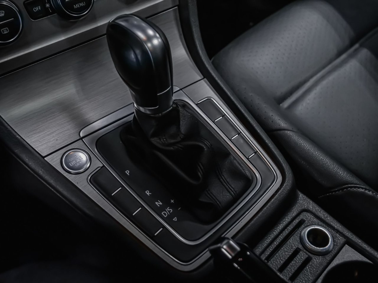 Volkswagen Golf TSI 2 SET DE PNEUS SIÈGES CHAUFFANT 2016-11