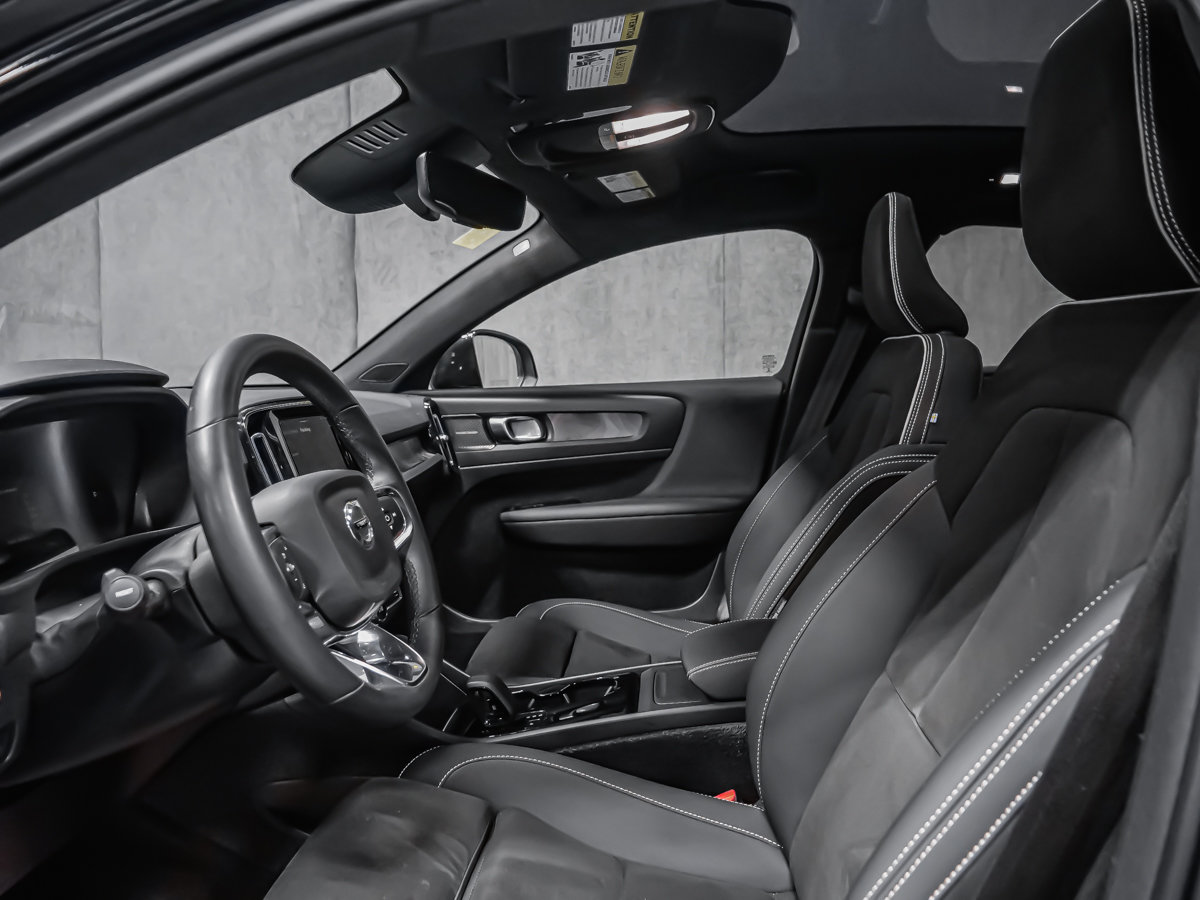 2022 Volvo C40 Recharge Pure Electric ULTIMATE TWIN MOTOR 4WD-11