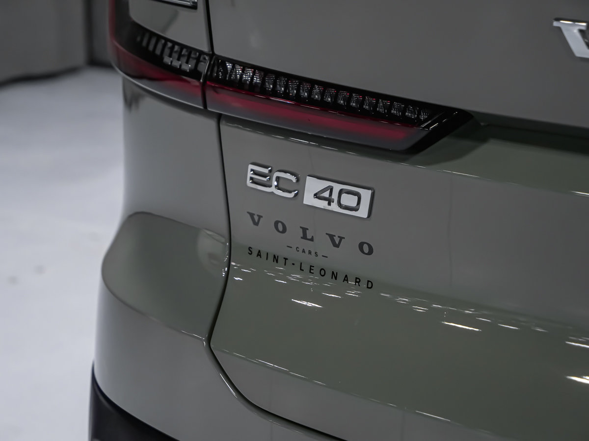 2025 Volvo EC40 Ultra-11