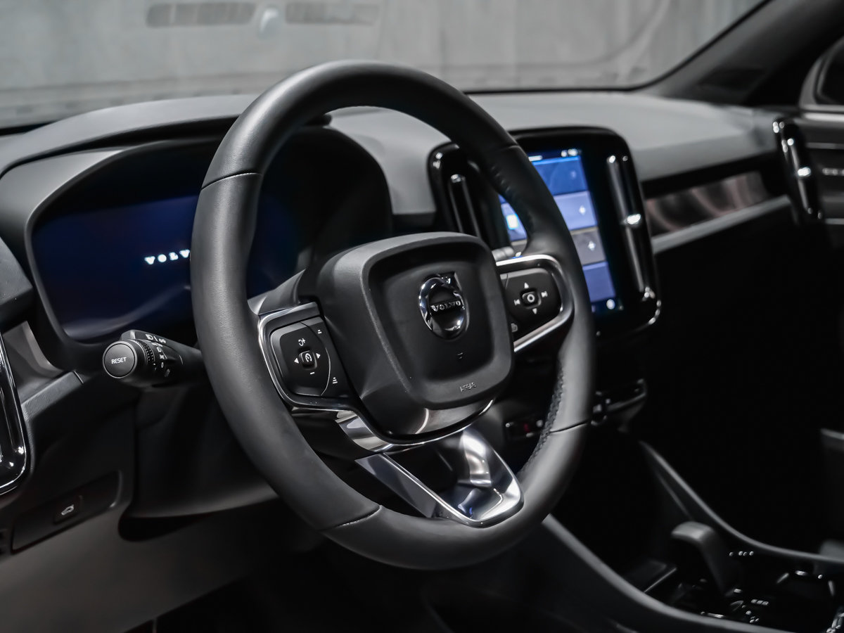 Volvo EC40 TWIN Ultra 2025-8