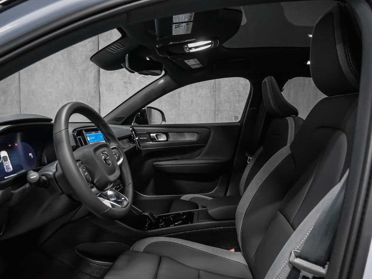 Volvo EC40 TWIN Ultra 2025-14