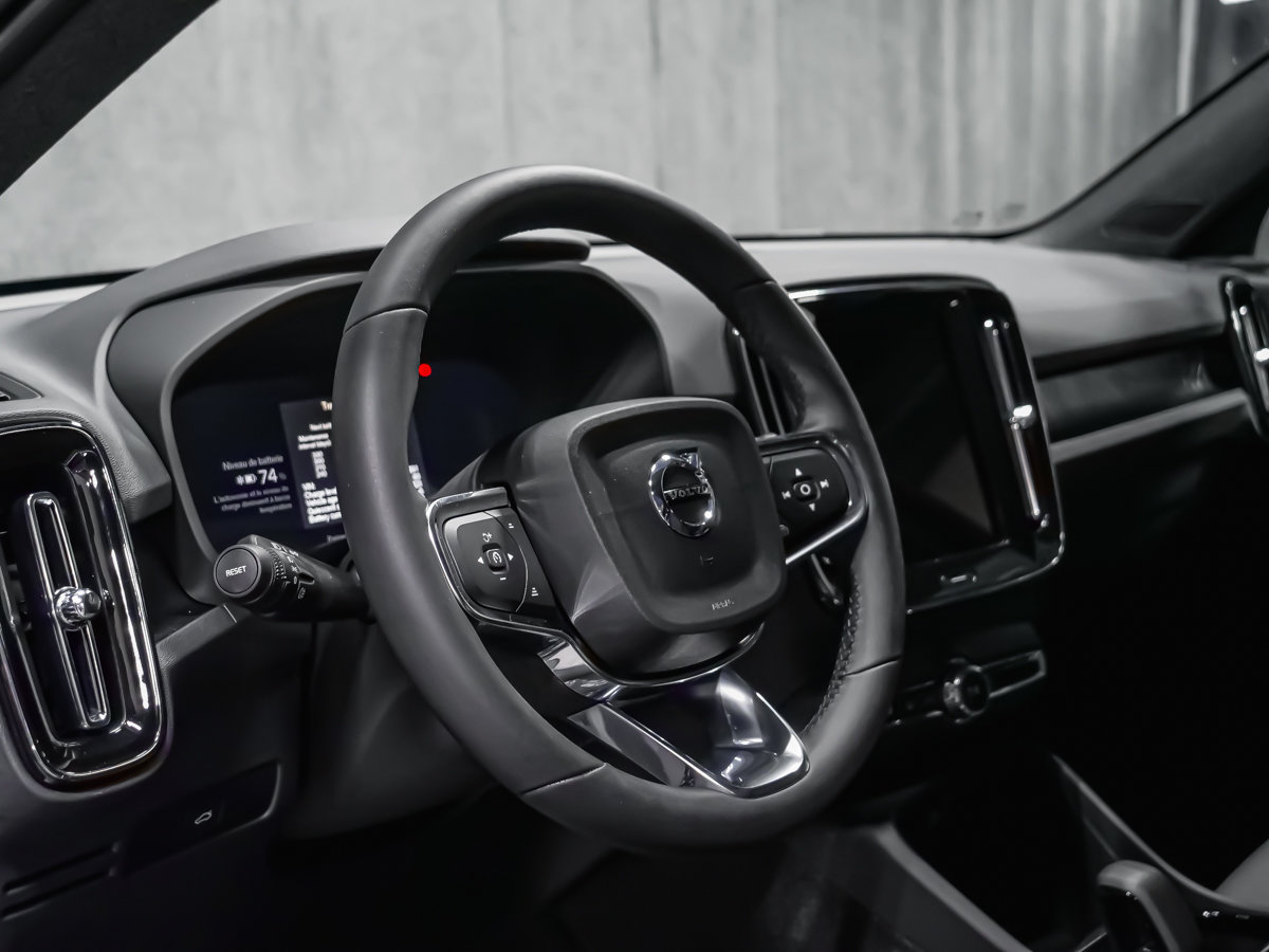 2025 Volvo EC40 TWIN Plus-8