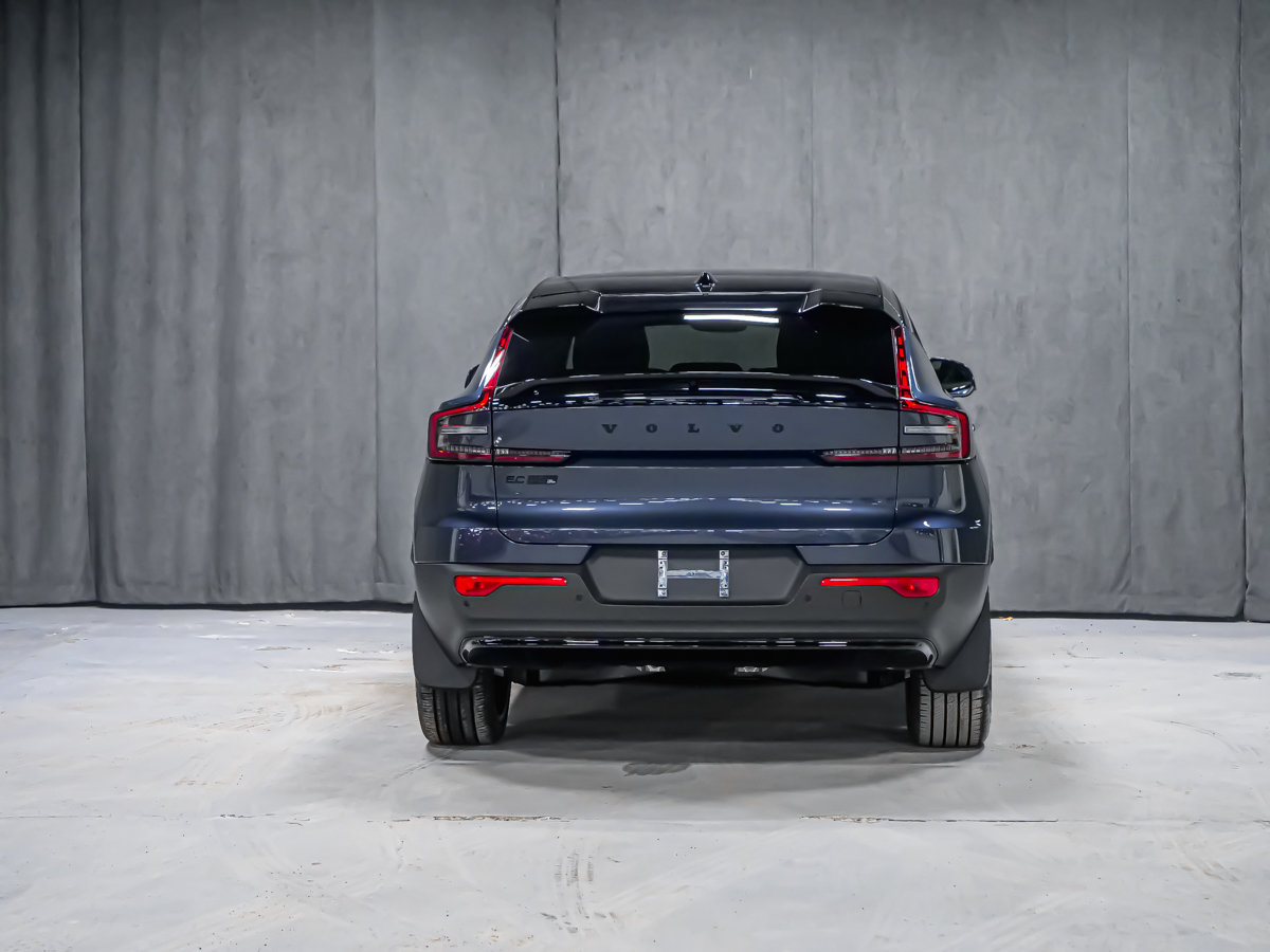 2026 Volvo EC40 Twin Motor, Ultra Black Edition-5