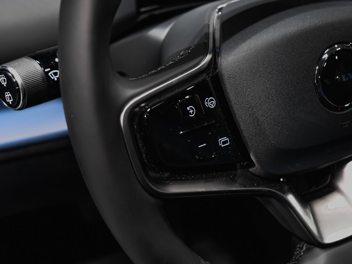 Volvo EX30 Cross Country Ultra 2026-25