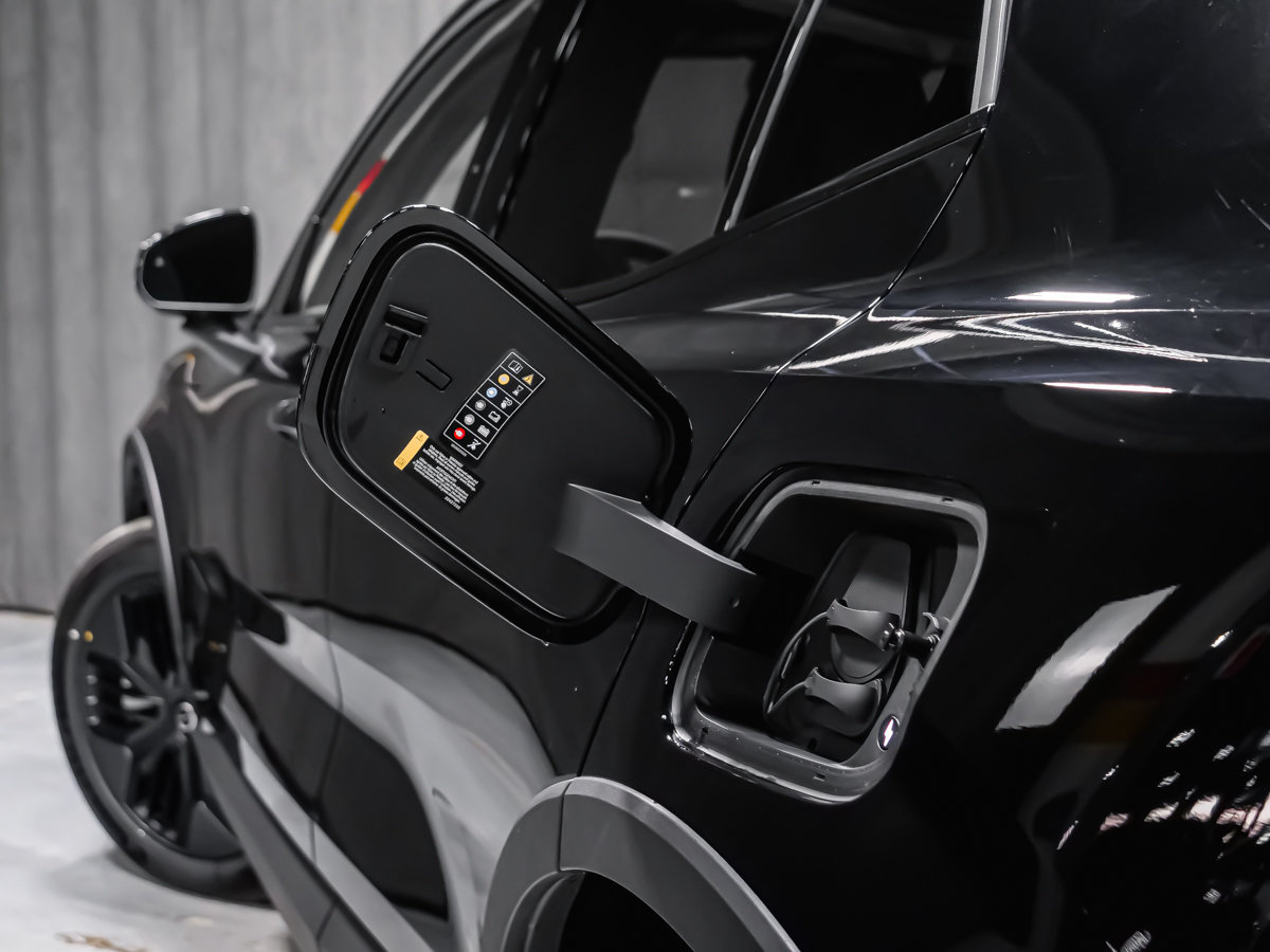 Volvo EX30 Cross Country Ultra 2026-12