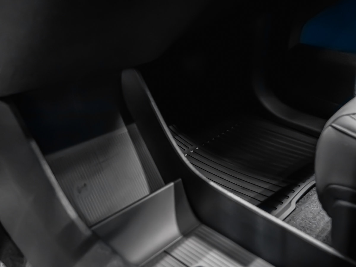 Volvo EX30 Cross Country Ultra 2026-32