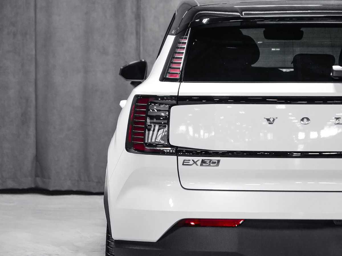 2026 Volvo EX30 TWIN Ultra-7