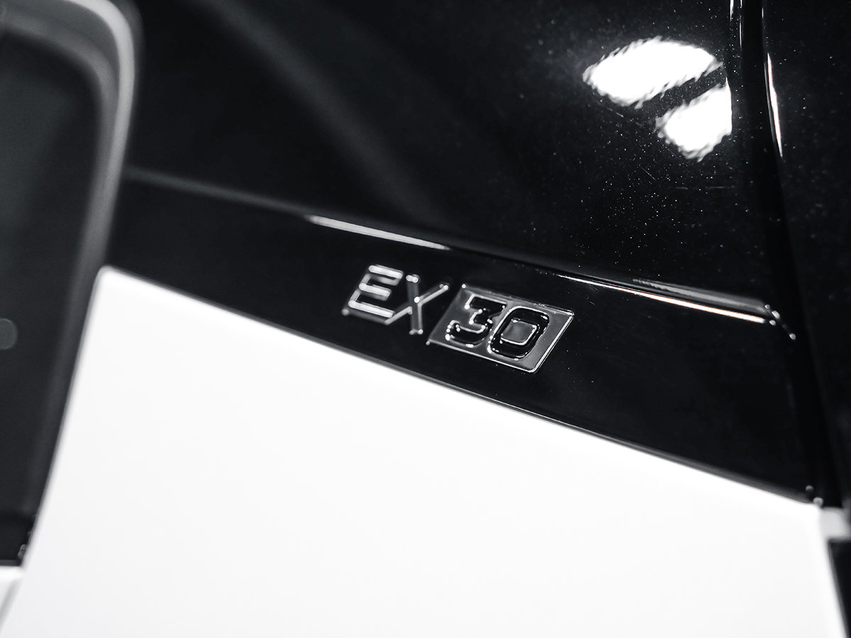 2026 Volvo EX30 TWIN Ultra-4