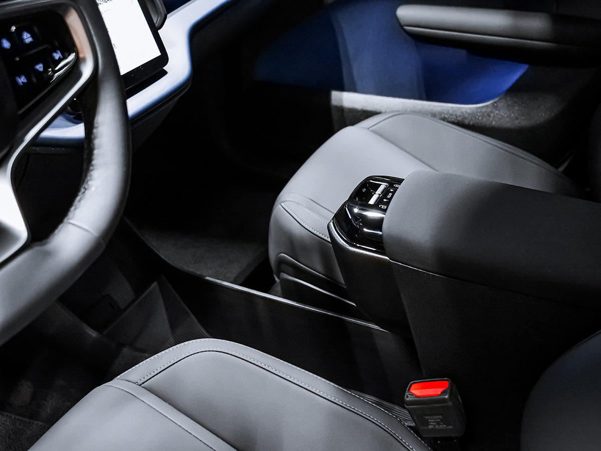 Volvo EX30 TWIN Plus 2026-17