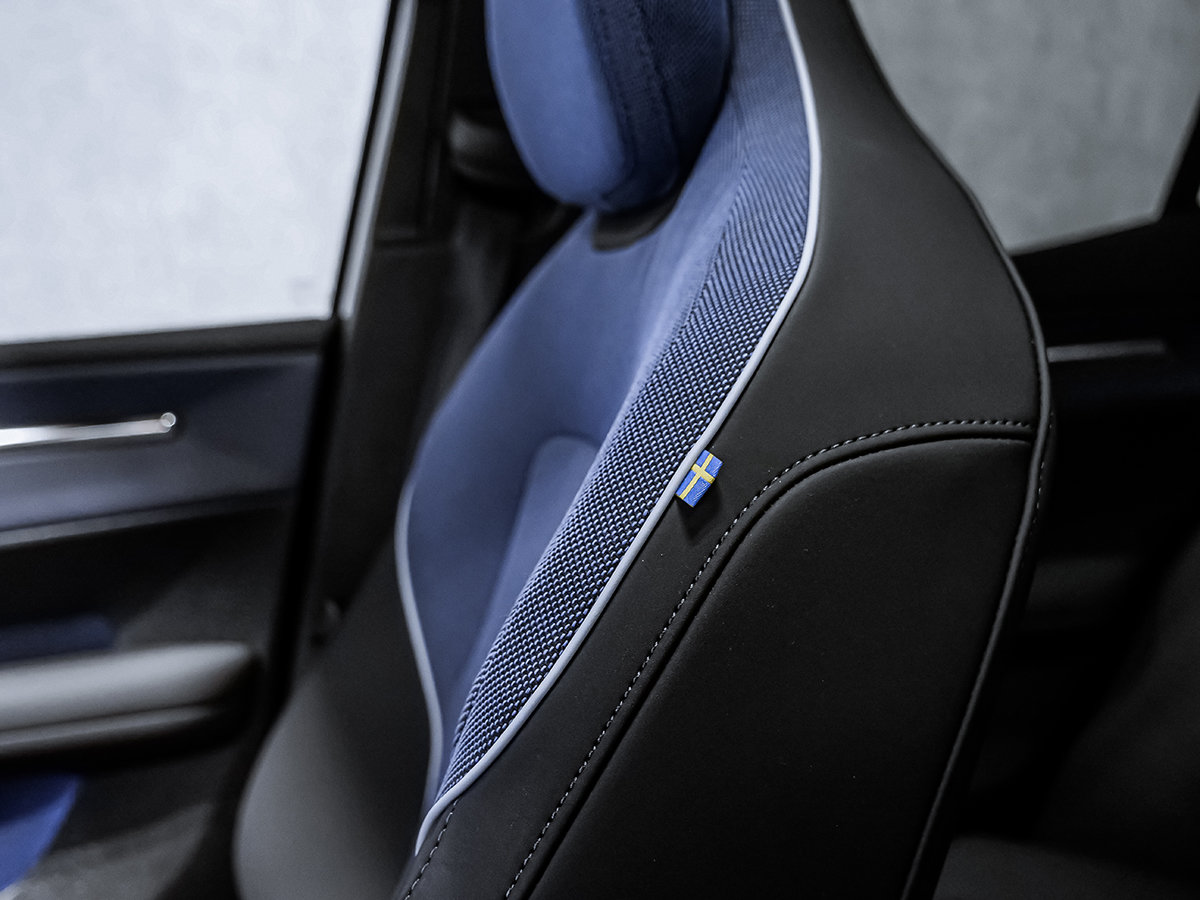 Volvo EX30 TWIN Plus 2026-49