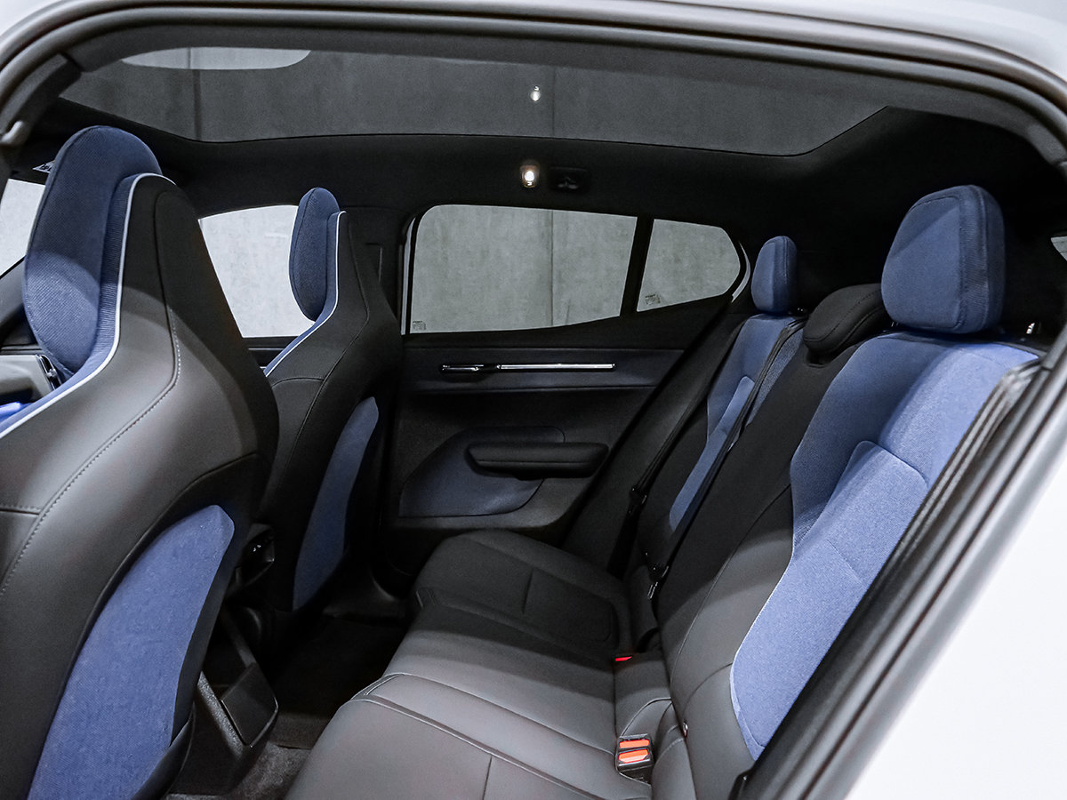 Volvo EX30 Ultra 2026-53